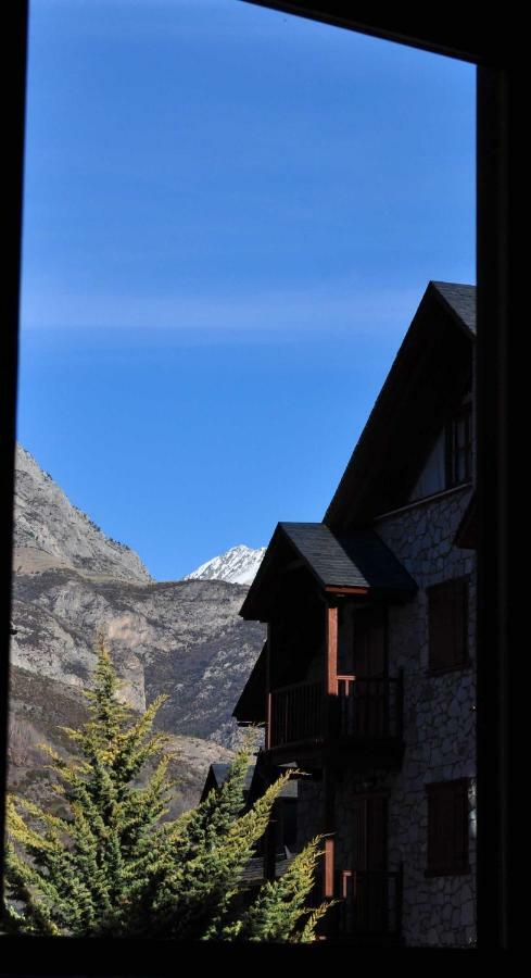 Residencial Valle De Benasque Luaran gambar