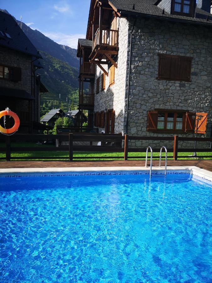 Residencial Valle De Benasque Luaran gambar